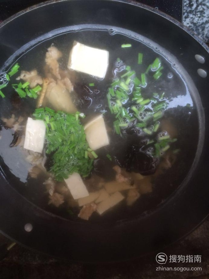 怎么做瘦肉豆腐黑木耳汤才好吃？