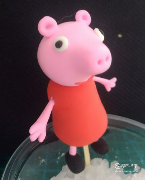 一个简单的小猪佩奇用太空泥怎么制作