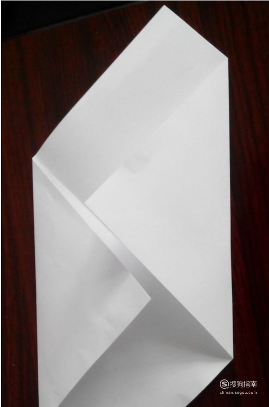 怎么用长方形的纸折信纸呢?