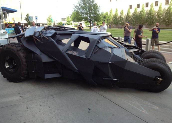 世界上最奇特的汽车:蝙蝠战车,耗时5个月打造(炫酷非凡)