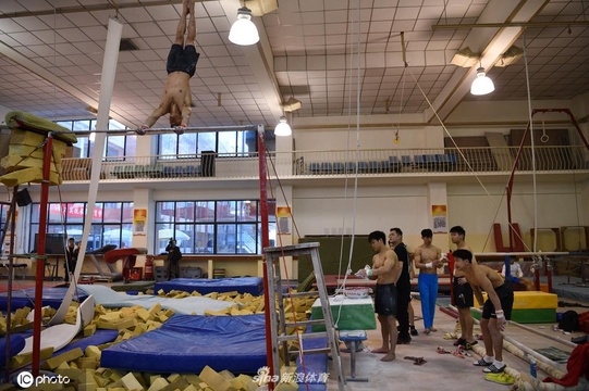 台上一分钟台下十年功 探访体操选手备战全运会 第1页