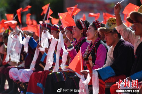 满满民族风!西藏民众这样庆祝新中国成立70周年 第1页