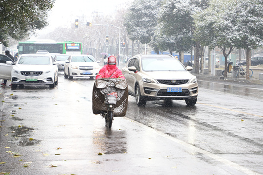 初雪来了!国际庄迎今冬第一场雪(6) 第6页