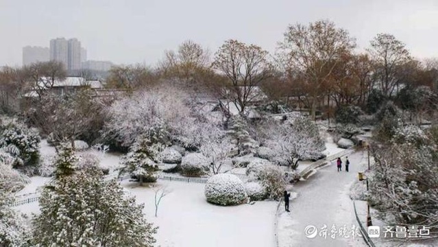 清晨摄影师第一时间拍到的 大明湖雪中即景 第1页