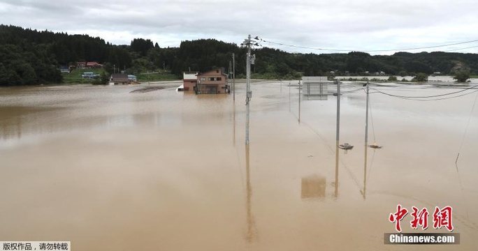 日本东北暴雨致河流决堤 居民区被淹 第1页