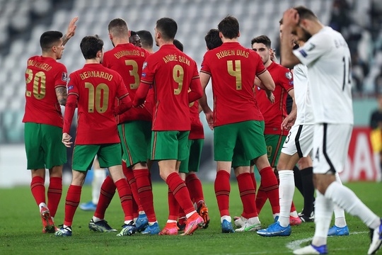 [世预赛]葡萄牙1-0阿塞拜疆 第1页