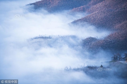 贵州黔东南现云海景观 苗岭山麓云蒸雾绕美景如画(5) 第5页