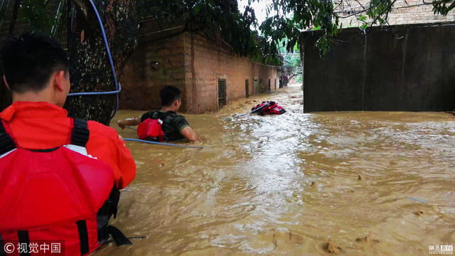 广西多地遭强降雨袭击 7万余人受灾(5) 第5页