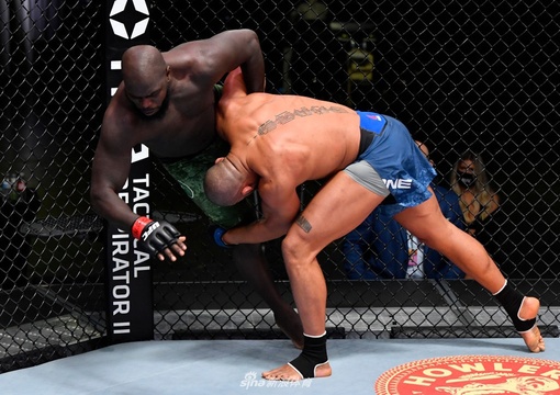 UFC格斗之夜:罗森斯特鲁克VS盖恩精彩集锦 第1页