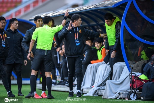 [中超]武汉卓尔0-0石家庄永昌 第1页