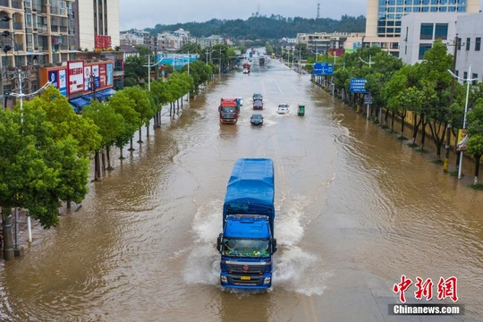 江西武宁普降暴雨 低洼地段积水农田被淹(3) 第3页