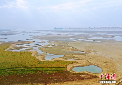 中国最大淡水湖鄱阳湖水位持续下降 第1页
