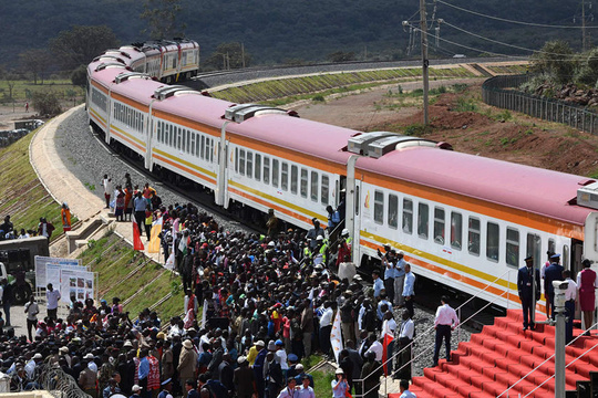 中企承建的肯尼亚内马铁路一期通车(3) 第3页