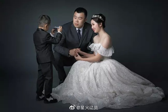 韩德君夫妇婚纱照曝光(8) 第8页