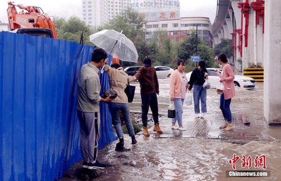 道路积水严重!青海西宁发布暴雨蓝色预警(4) 第4页