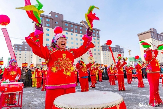 张北县易地扶贫搬迁贫困户:迁新居迎新年 第1页