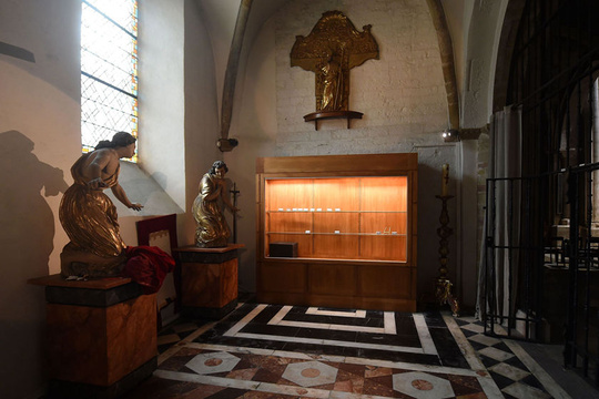 匪徒夜袭法国世遗教堂 藏品被盗损失难以估量 第1页