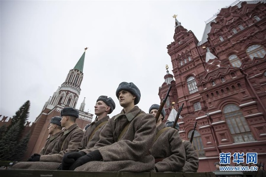 莫斯科举行阅兵纪念1941年红场阅兵78周年 第1页