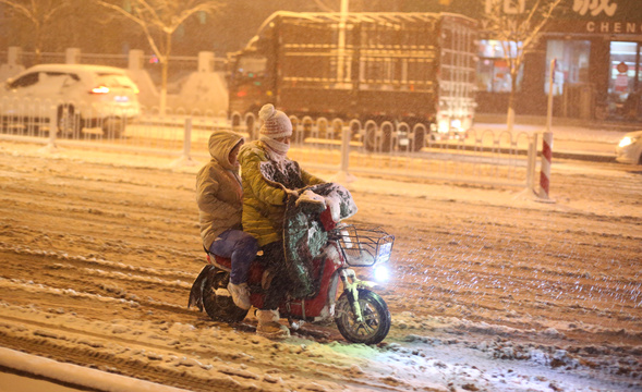 银装素裹 沈阳迎来入冬首场大规模降雪(6) 第6页