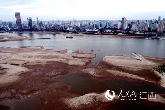 高清图:江西多地出现气象干旱 赣江水位持续走低(2) 第2页