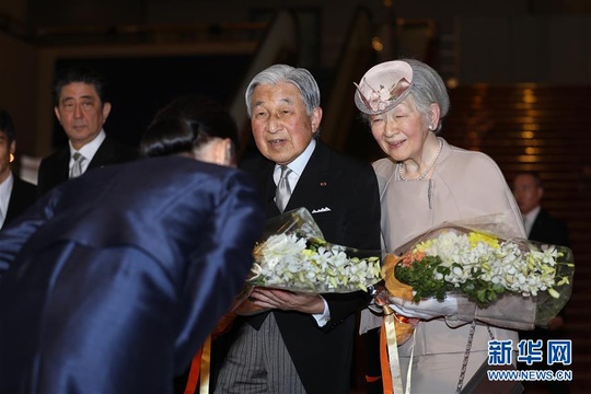 日本政府举办庆祝明仁天皇在位30年仪式 第1页