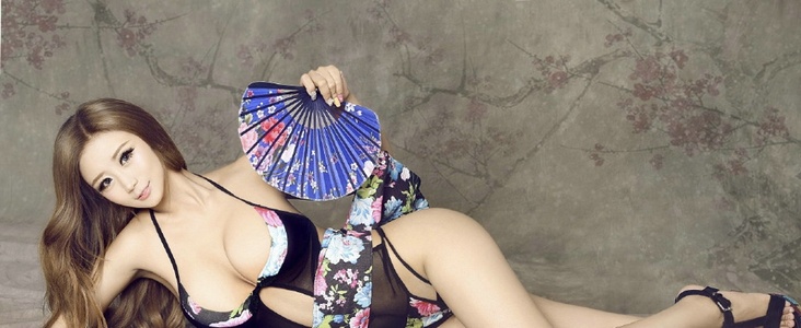 李克强谈围棋人机大战:不管输赢 机器是人造的