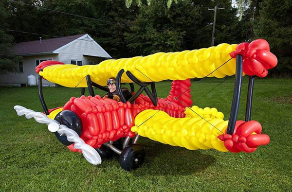 世界最大的气球玩具飞机有多大?