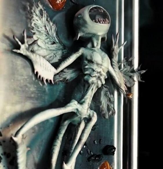 追迷踪 | 神秘天蛾人在美国重现,与加州枪击案有何联系?