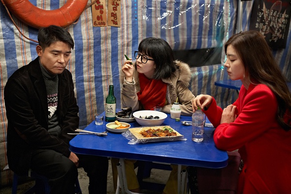 六部经典感人爱情电影排行榜 人类与ai的爱情:爱上小冰怎么办?