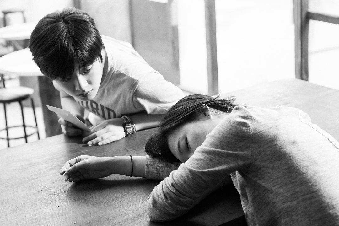 电影《三人行》bd高清版片源,可在线播放《三人行》全集完整版及全网