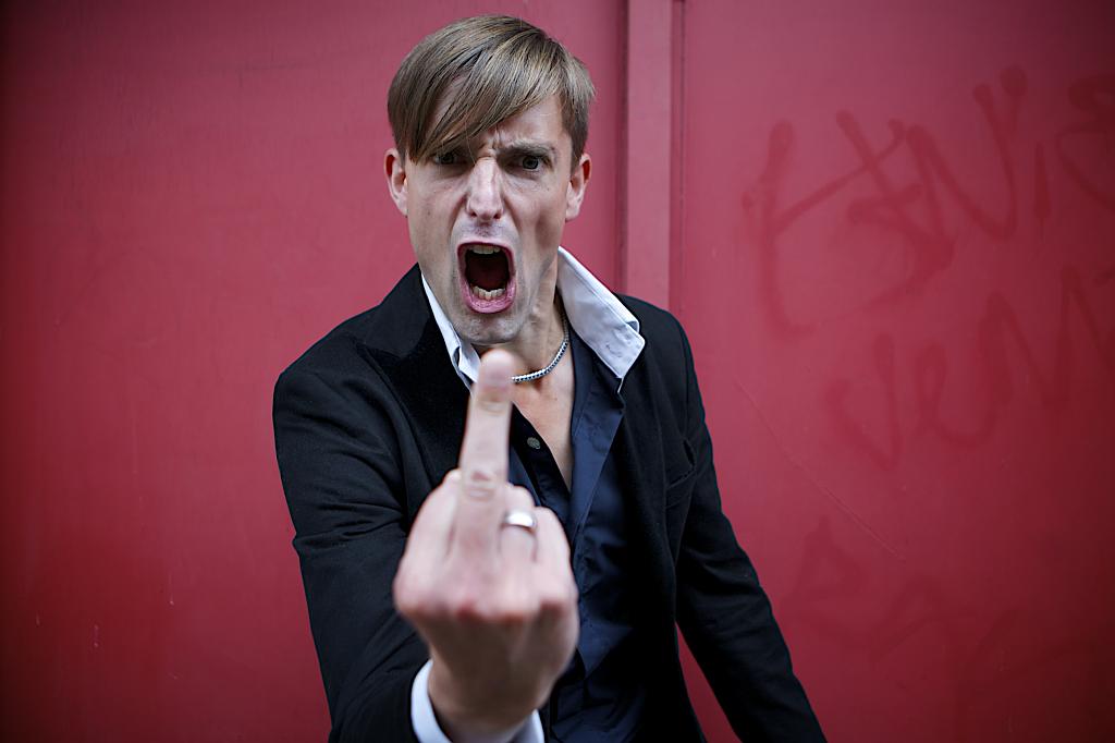 《爱情代价(2011)》-高清电影-在线观看-搜狗影视