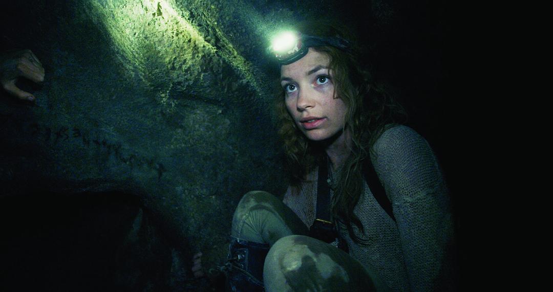 《地下墓穴》-高清电影-完整版在线观看