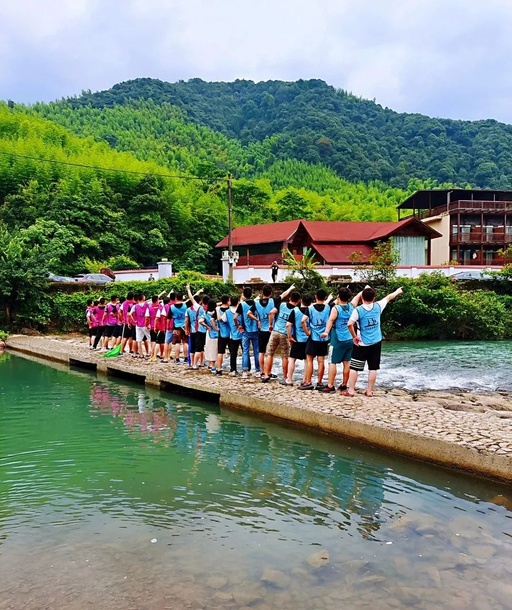 698元享【莫干山几渡休闲度假民宿【莫干山云草林农场】套餐,气泡