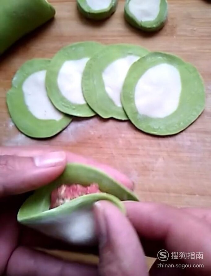 翡翠饺子皮做法图解法