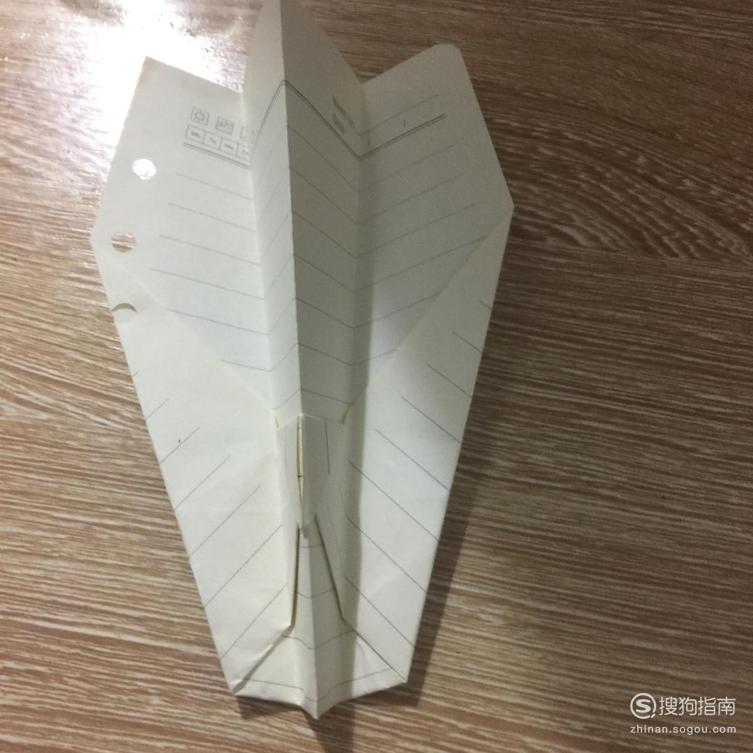 教你两分钟折一架超简单的纸飞机！_哔哩哔哩_bilibili
