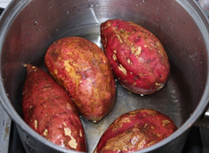 怎么用微波炉烤红薯好吃 怎么用微波炉烤红薯