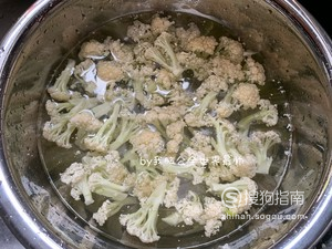 天天饮食干锅菜花 每日一食：和饭店一个味道的『干锅菜花』。