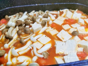 鲜菇豆腐汤 每日一食：好喝到哭的『豆腐菌菇汤』。