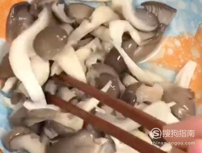 烧烤味的蘑菇怎么炒 烧烤味蘑菇的制作方法